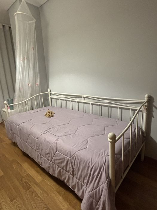 Vendo a cama e o estrado