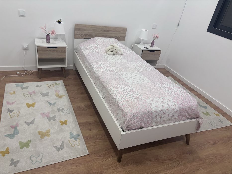 Cama solteiro e colchao