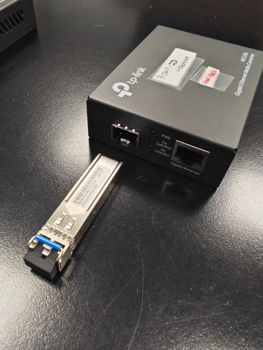 Conversor Média Fibra TP-Link MC220L + Módulo SFP TL-SM311LS 1G 20km + Fonte alimentação 5V – Usado
