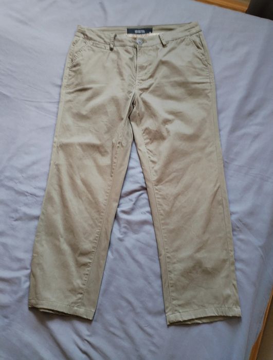 Nowe Chinosy Diverse 32