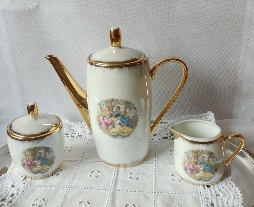 Leiteira e açucareiro em porcelana SP Coimbra