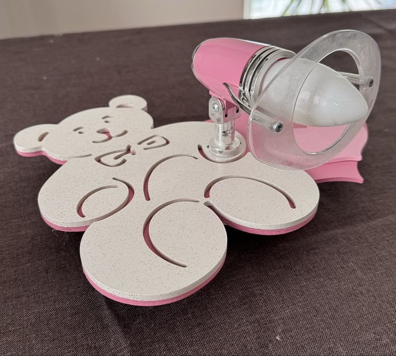 Lampka do pokoju dziecięcego - jak nowa