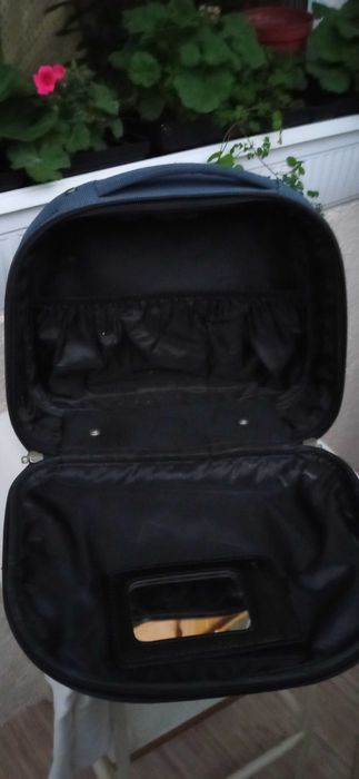 Сумка на ручку валізи