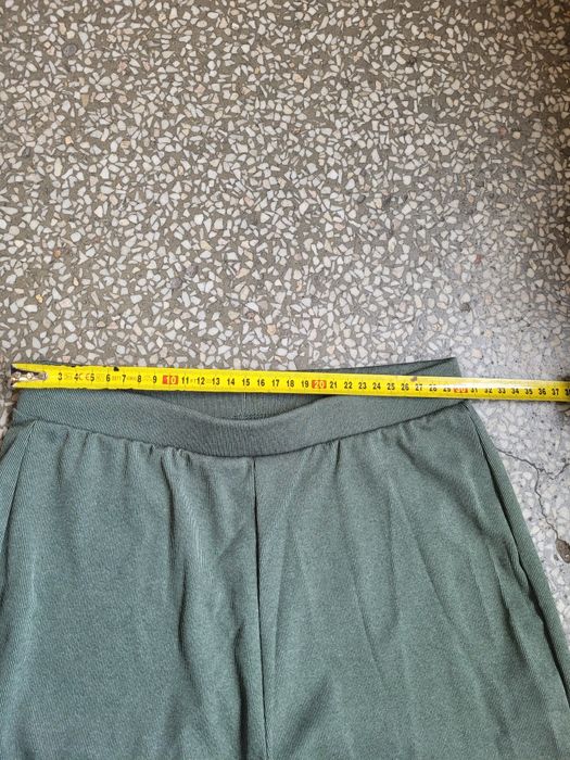 Nowe legginsy damskie rozm S