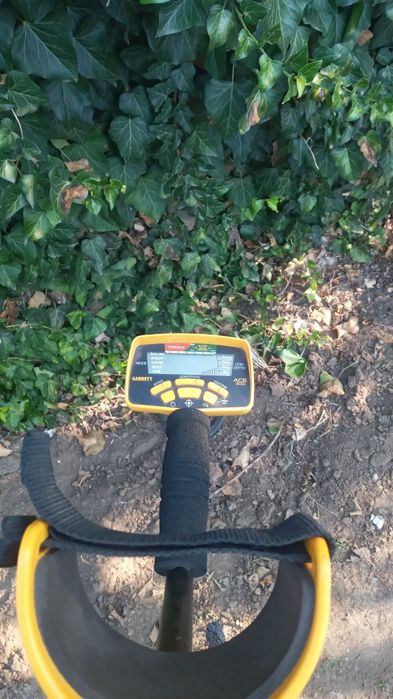 Продам металоискатель Гарет300i