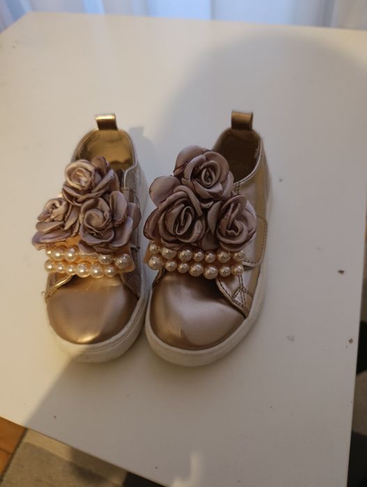 Buty dla dziewczynki rozm. 28