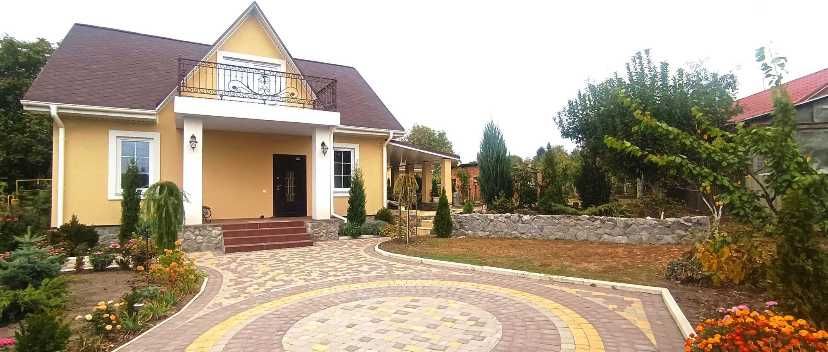 Продам будинок ,14 км від Харкова з ремонтом (код 5217)