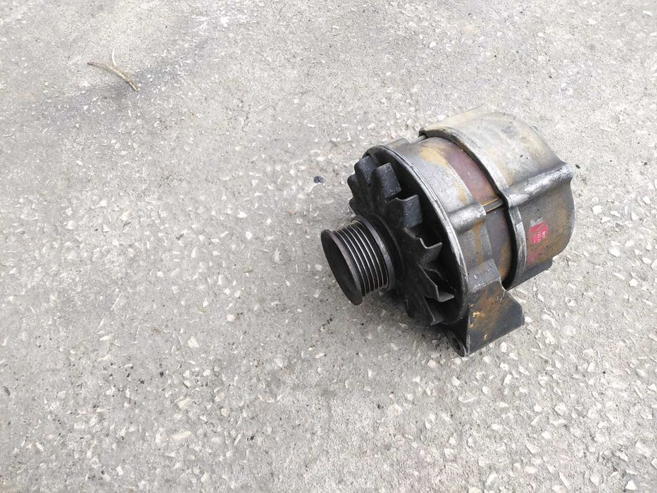 Alternador Mercedes 190D