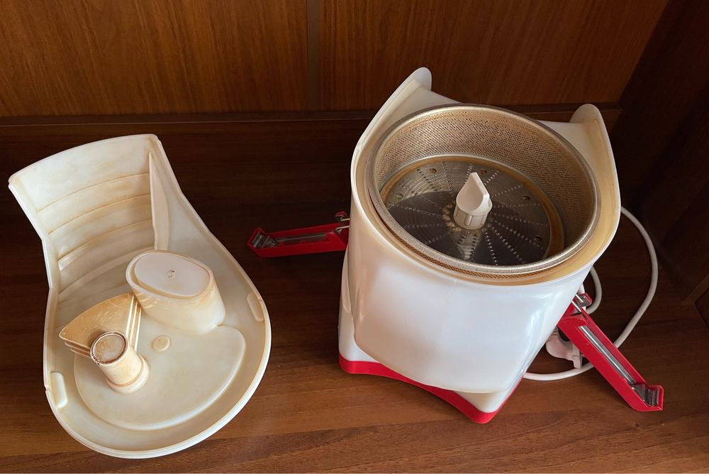 Електросоковичавниця-шатківниця БІЛОМО