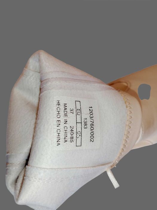 buty, botki, kozaki z grubą masywną podeszwą