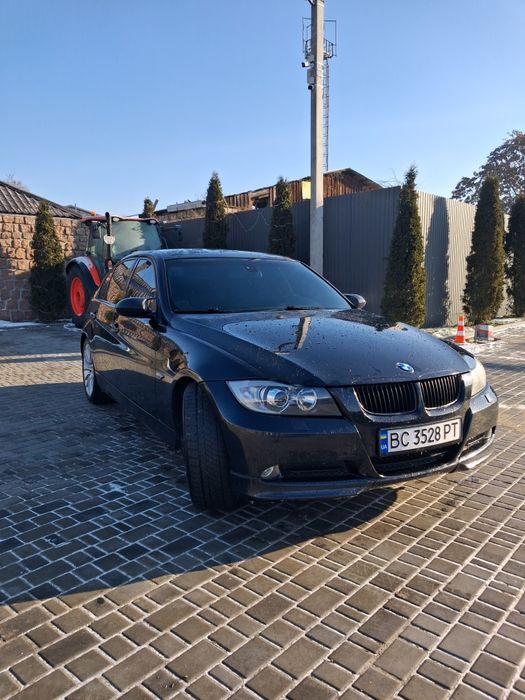 Продам BMW 318i E90