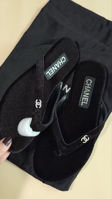 Шльопанці вʼєтнамки chanel чорні 37 розмір з пильовиком