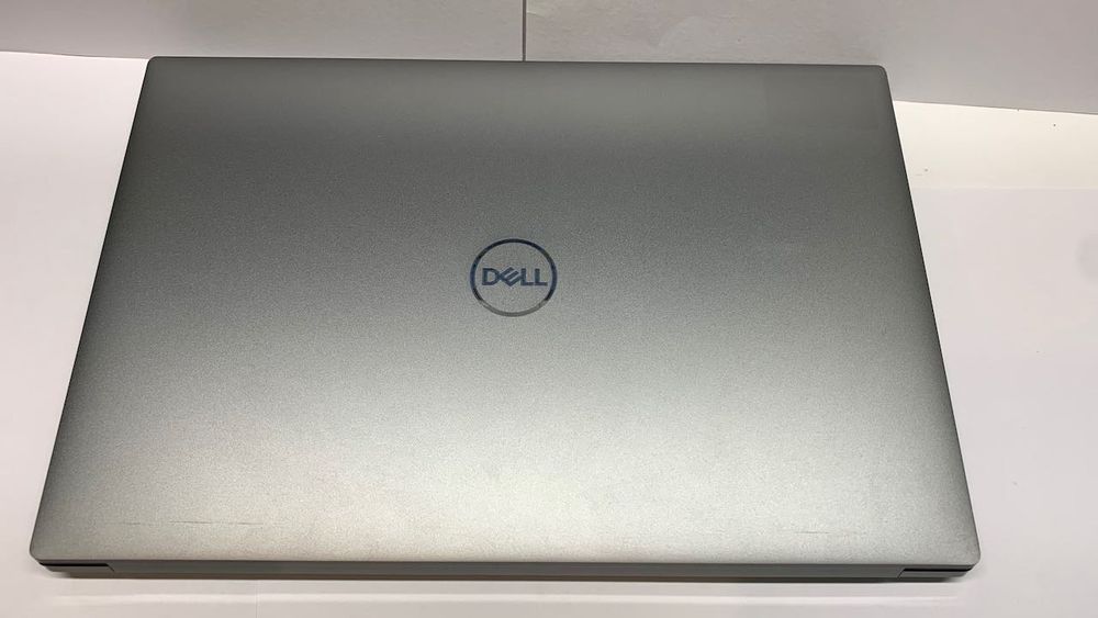 Dell Precision 5550 i7-10850H 2.7GHz 32/1000GB SSD W10 Pro LAPTOP