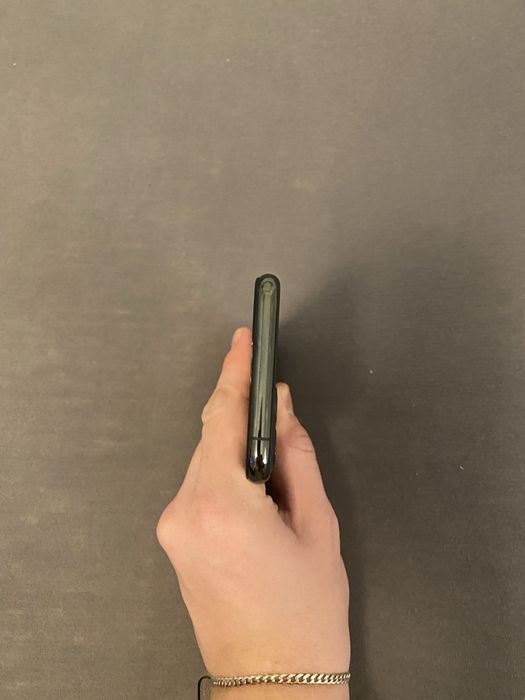 iPhone 11 pro 64gb icloud lock