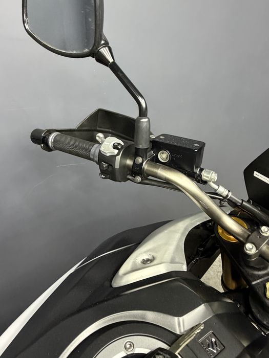 Suzuki V-Strom dl 1000