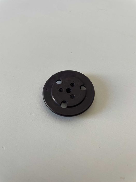 Lote 2 Spindle Hub PS1 / PS One (Leitor CD) - 1 Novo + 1 p/ Doador de Peças