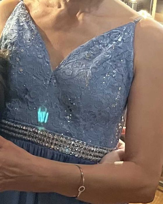 sukienka niebieska elegancka