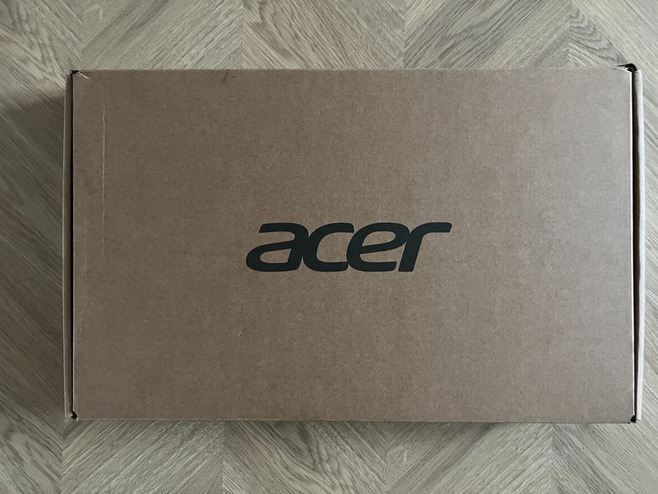 Sprzedam laptopa Acer Extensa 15 i3 8GB ram 256 GB gwarancja jak nowy