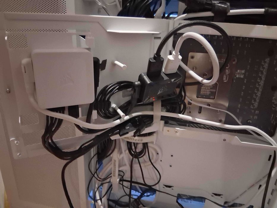 Komputer Custom Loop >32Gb 6000mt/s CL30 Pod Gaming / Stacja robocza