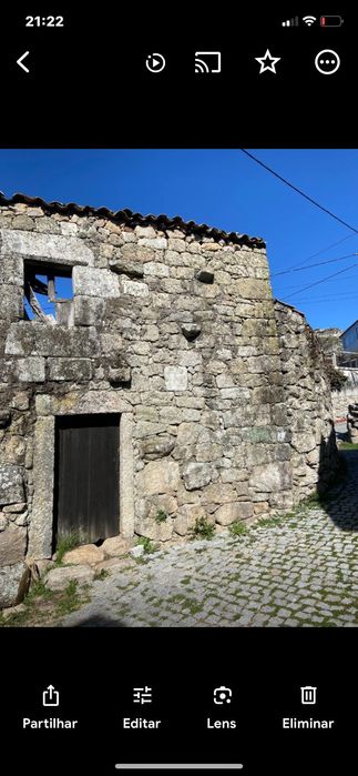 Vendo casa em ruínas