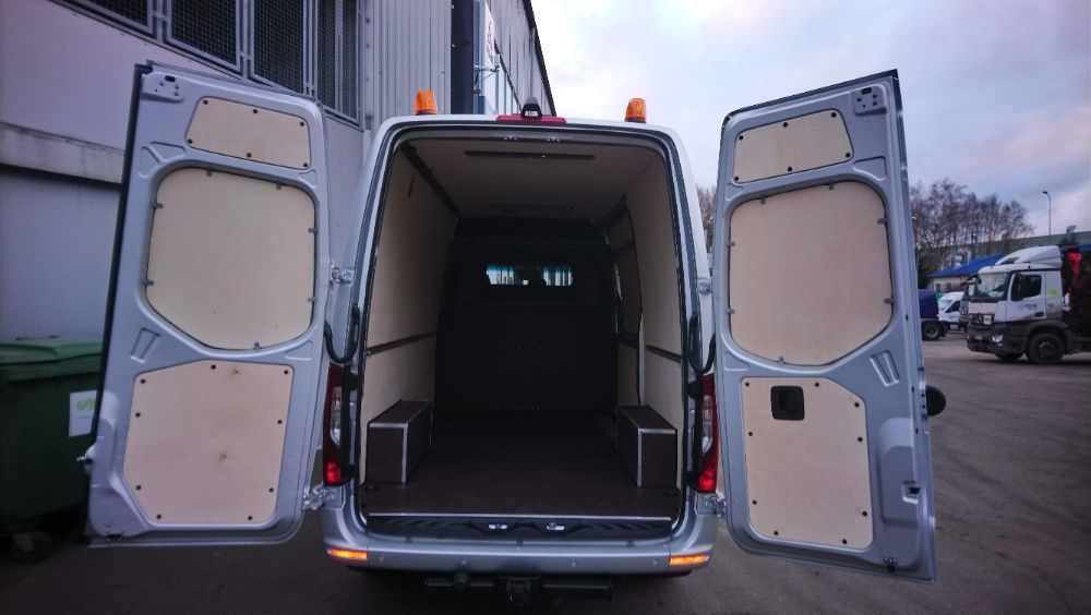 Nowa zabudowa busa mercedes sprinter L2h2 i inne podlogi i boki
