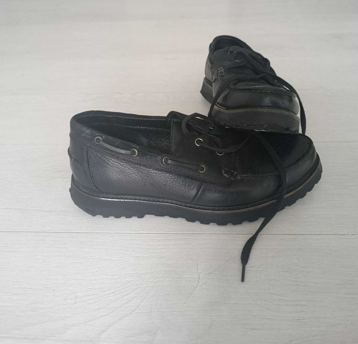 Топсайдери шкіряні