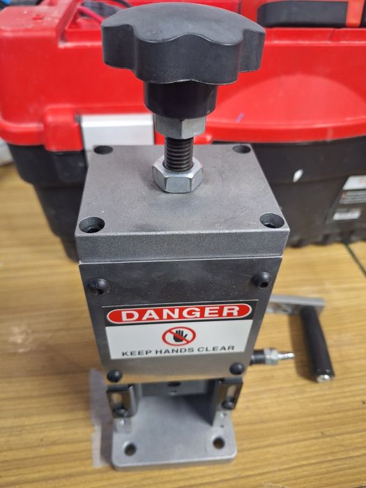 Narzędzie do ściągania drutu 1.5-25 mm Maszyna z ostrzem do izolacji.