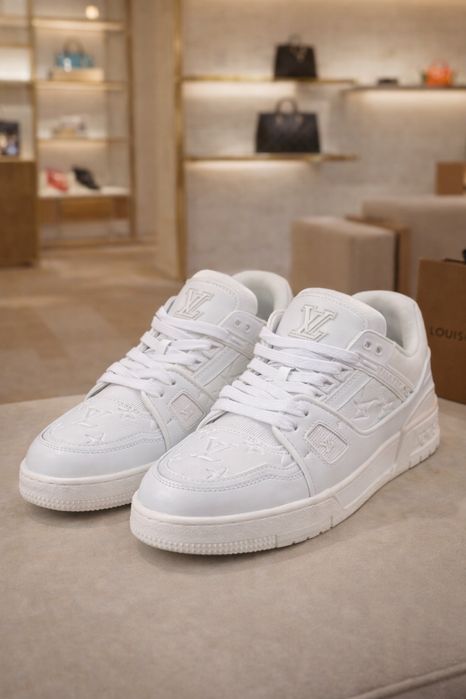 Louis Vuitton sneakersy z białej skóry z monogramem LV | Rozmiar 44