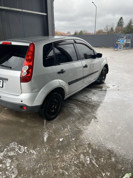 Форд фієста 2007 року 1,25 газ/бензин