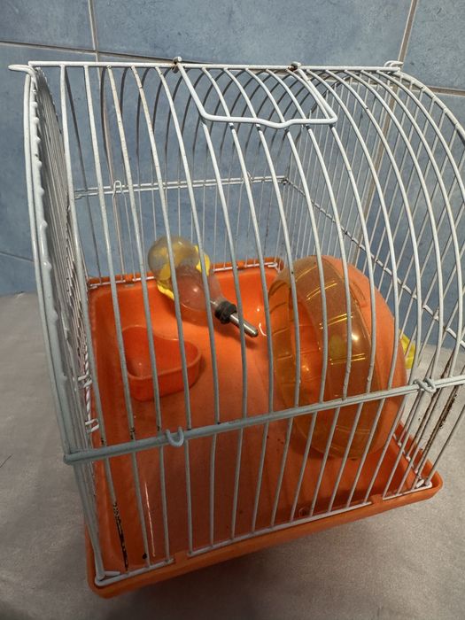 Gaiola hamster pequena