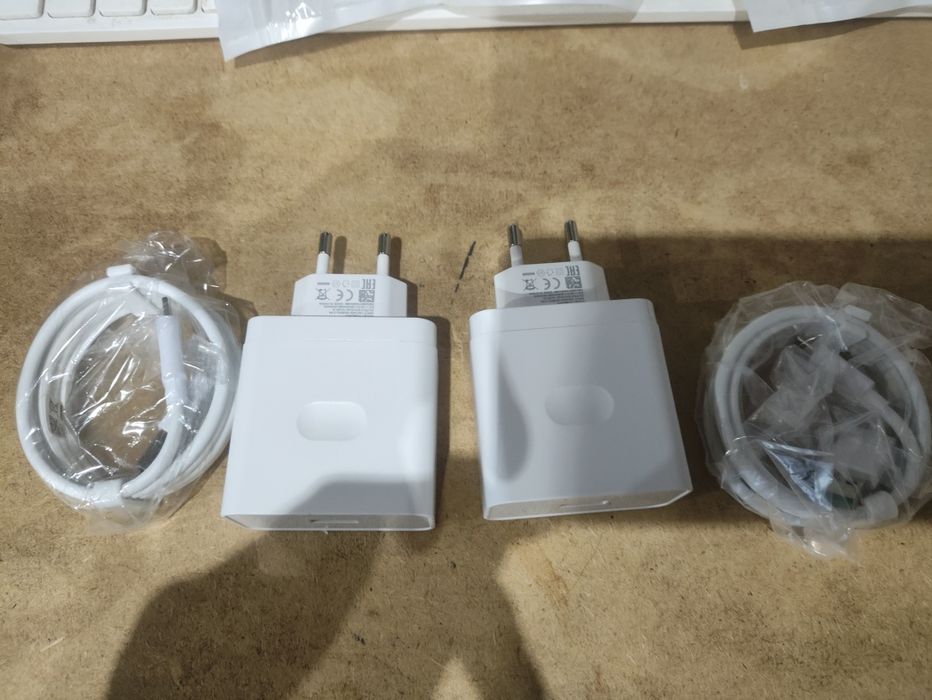 2 ładowarki do oppo, kable 1m