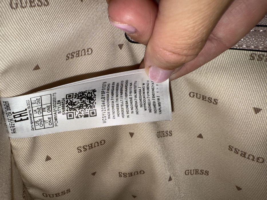 Torebka Guess na ramię