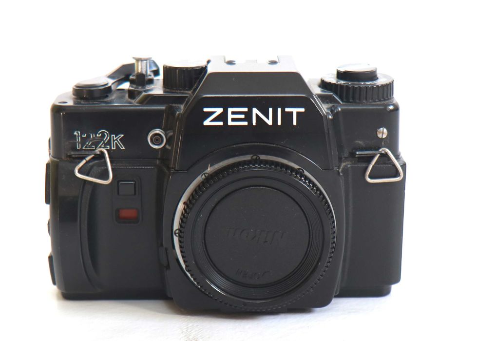 Zenith 122K máquina fotográfica analógica (de rolo)