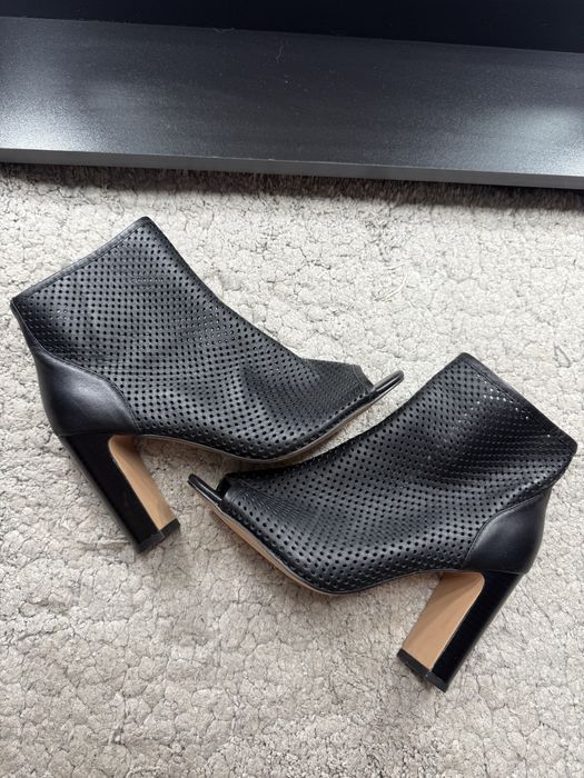 Натуральна шкіра , нові , 26 см устілка