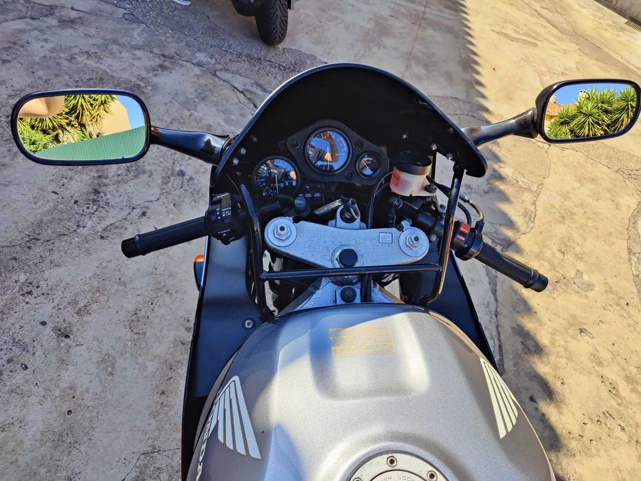 CBR 900RR Fireblade SC28