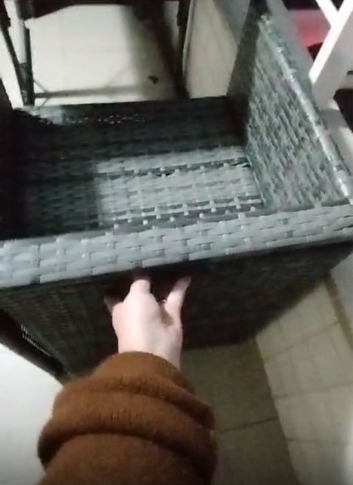 Mesa e cadeiras em verga