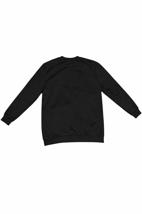 Стильний чорний світшот у мінімалістичному дизайні. Універсальна річ д