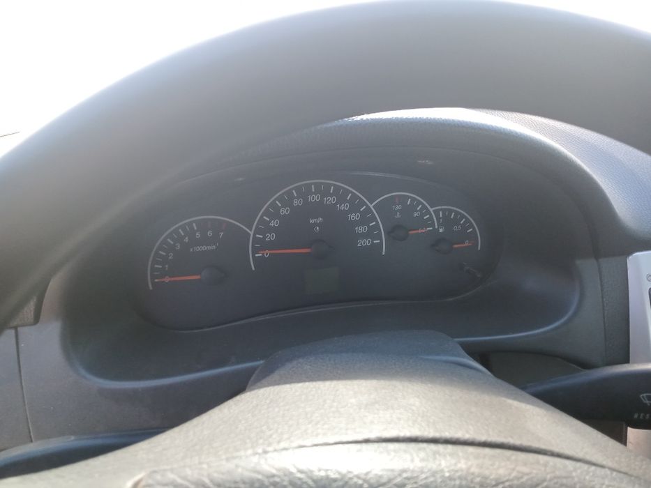автомобіль ВАЗ 2170
