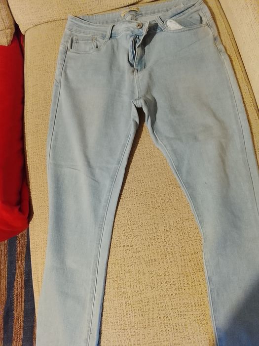 Vendo calcas de ganga como novas