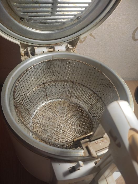 Фритюрниця Moulinex на 2 л.