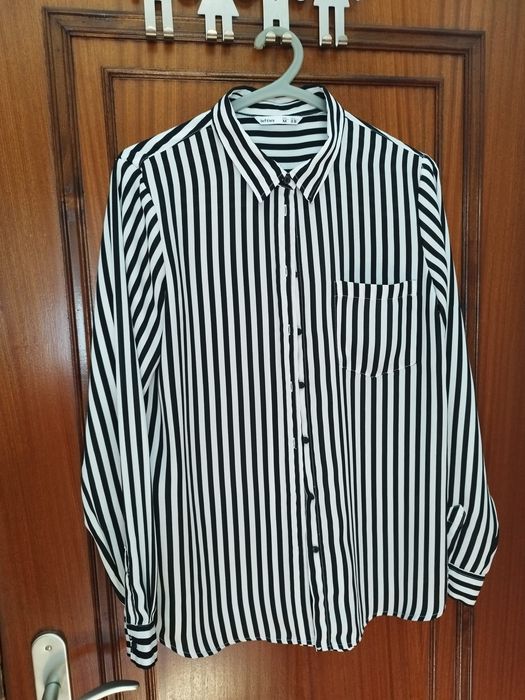 Camisas e blusas
