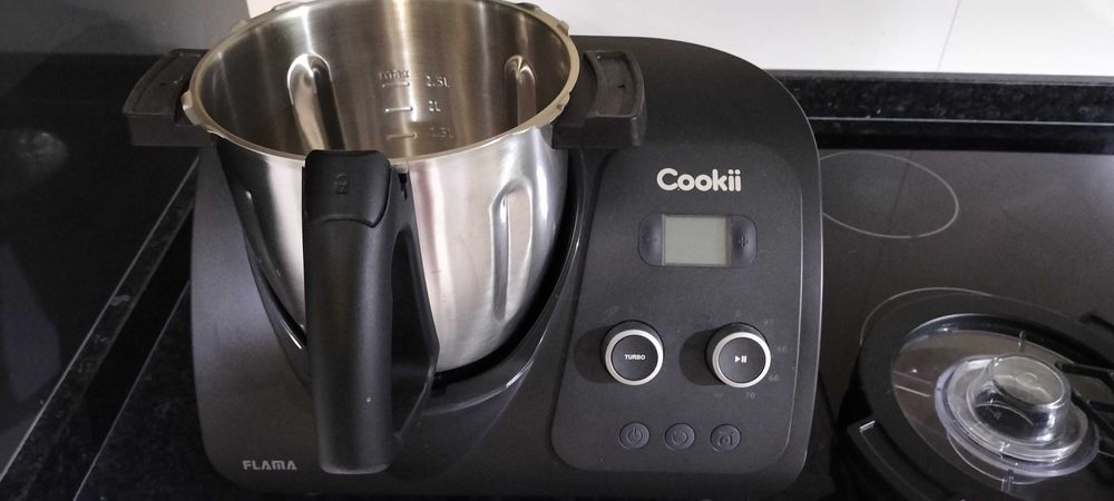 Robô de cozinha FLama