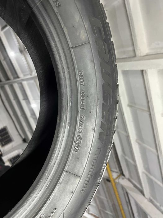 LS1516 Літні шини 235/55r19 Kumho Krugen Premium комплект резина р19
