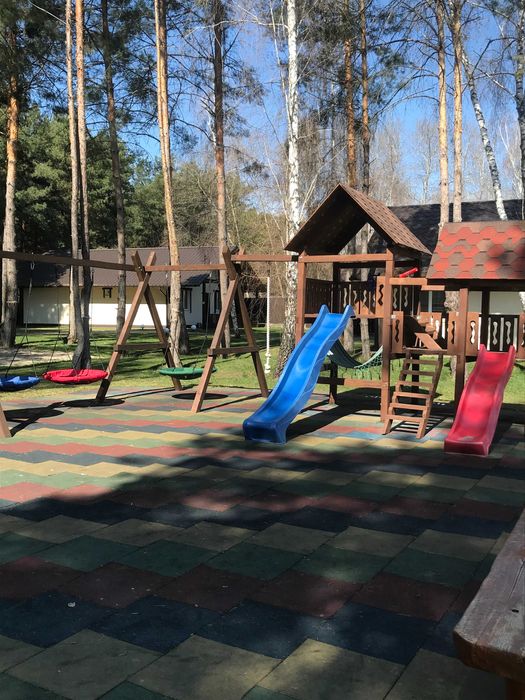 Котедж за містом подобово