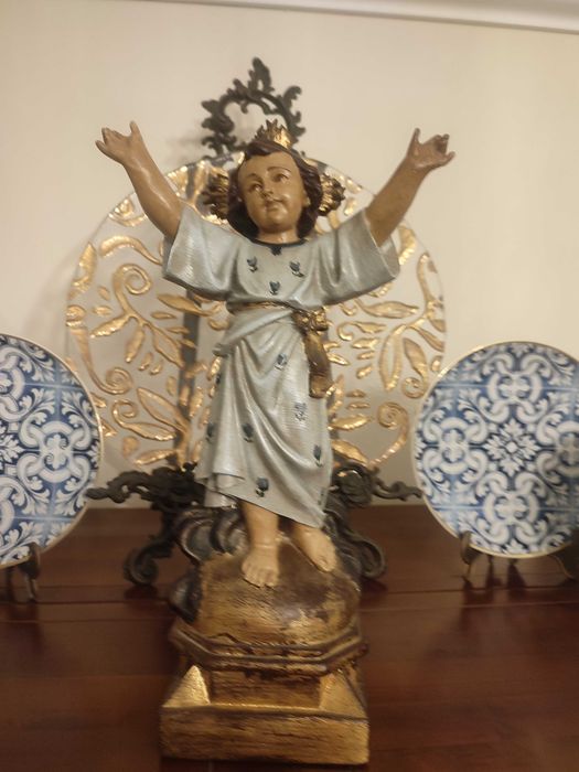 Arte Sacra - menino Jesus em pianha
