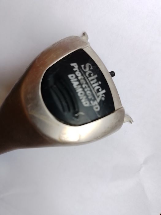 Станок для бритья. SCHICK Protector.