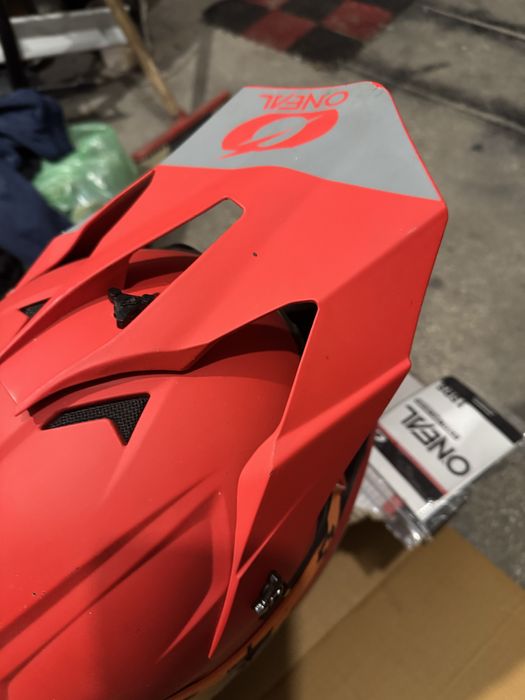 O'neal 1SRS Kask SOLID red + gogle scott quad dh hulajnoga 57/58 cm