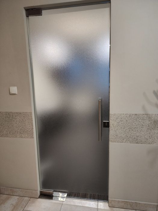 Drzwi szklane 208x82 cm oklejone