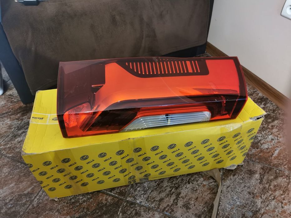 Hella lampa tylna Prawa 2SK.013.253-221 Mercedes Sprinter Nowa