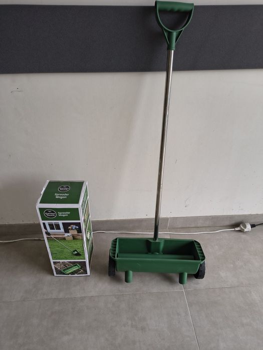 Garden Touch Rozsiewacz Nawozów Soli Nasion 4.4 l jak NOWY